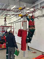 В АО Иркутская электросетевая компания пополнение в рядах специалистов освоивших технологии работ под напряжением до 1000 В