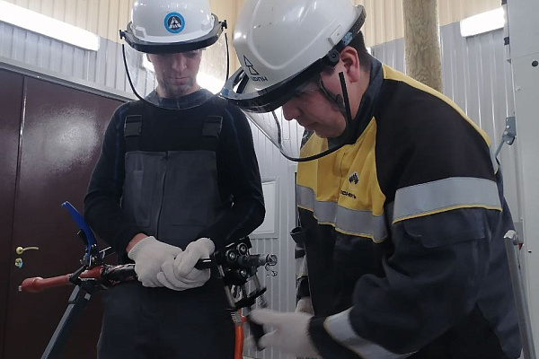 Успешно завершилось обучение персонала АО Оренбургнефть по программе Электромонтер по ремонту и монтажу кабельных линий