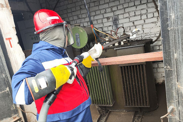 Персонал филиалов ПАО Россети Урал - Свердловэнерго и Челябэнерго успешно выполнили квалификационную работу