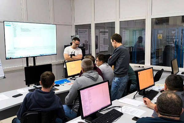 Стартовала обновленная программа подготовки специалистов электрических сетей по курсу: Цифровая подстанция