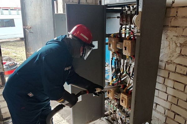 Персонал филиалов ПАО Россети Урал - Свердловэнерго и Челябэнерго успешно выполнили квалификационную работу